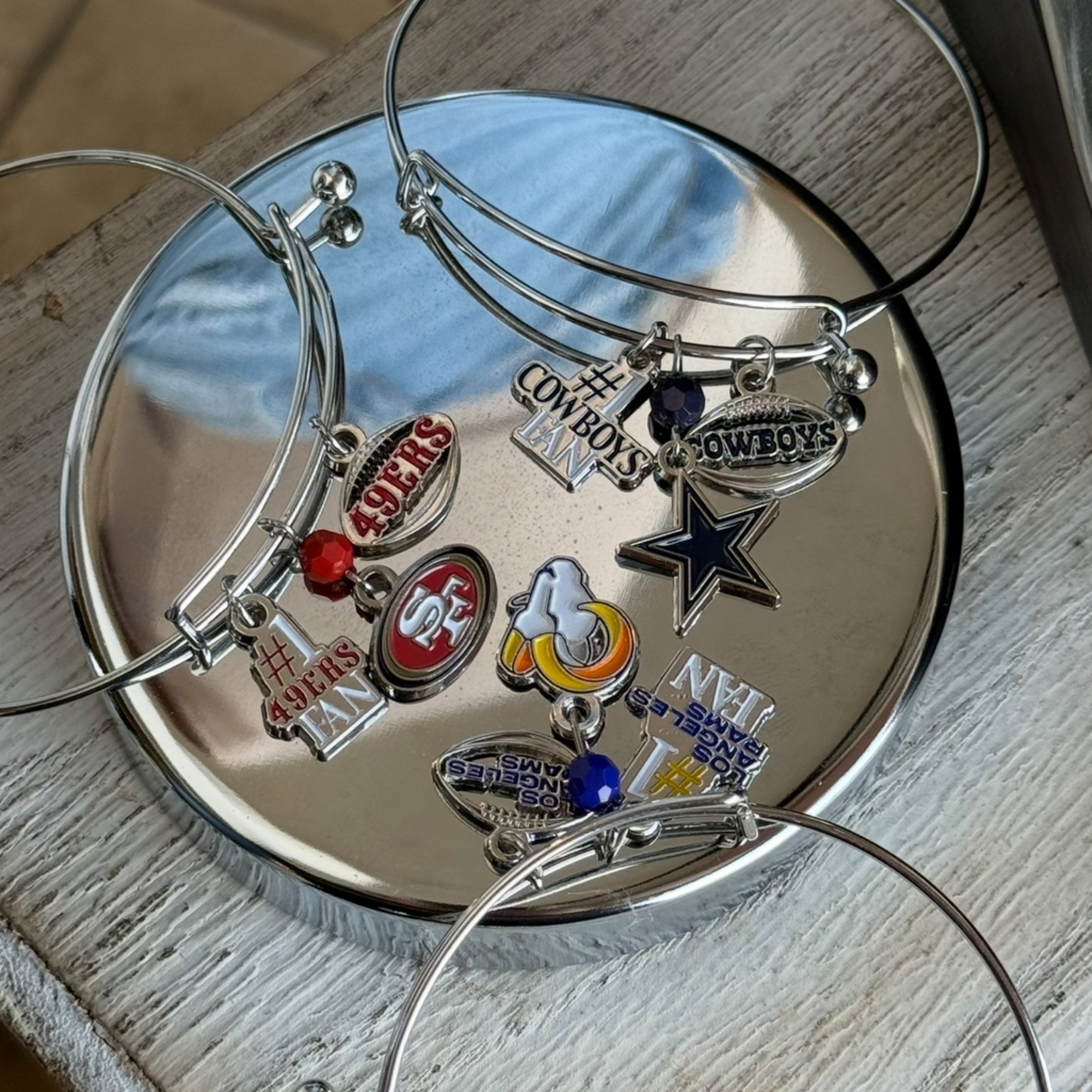 NFL Bracelets 𝐓𝐡𝐞 𝓗𝓸𝓷𝓮𝔂